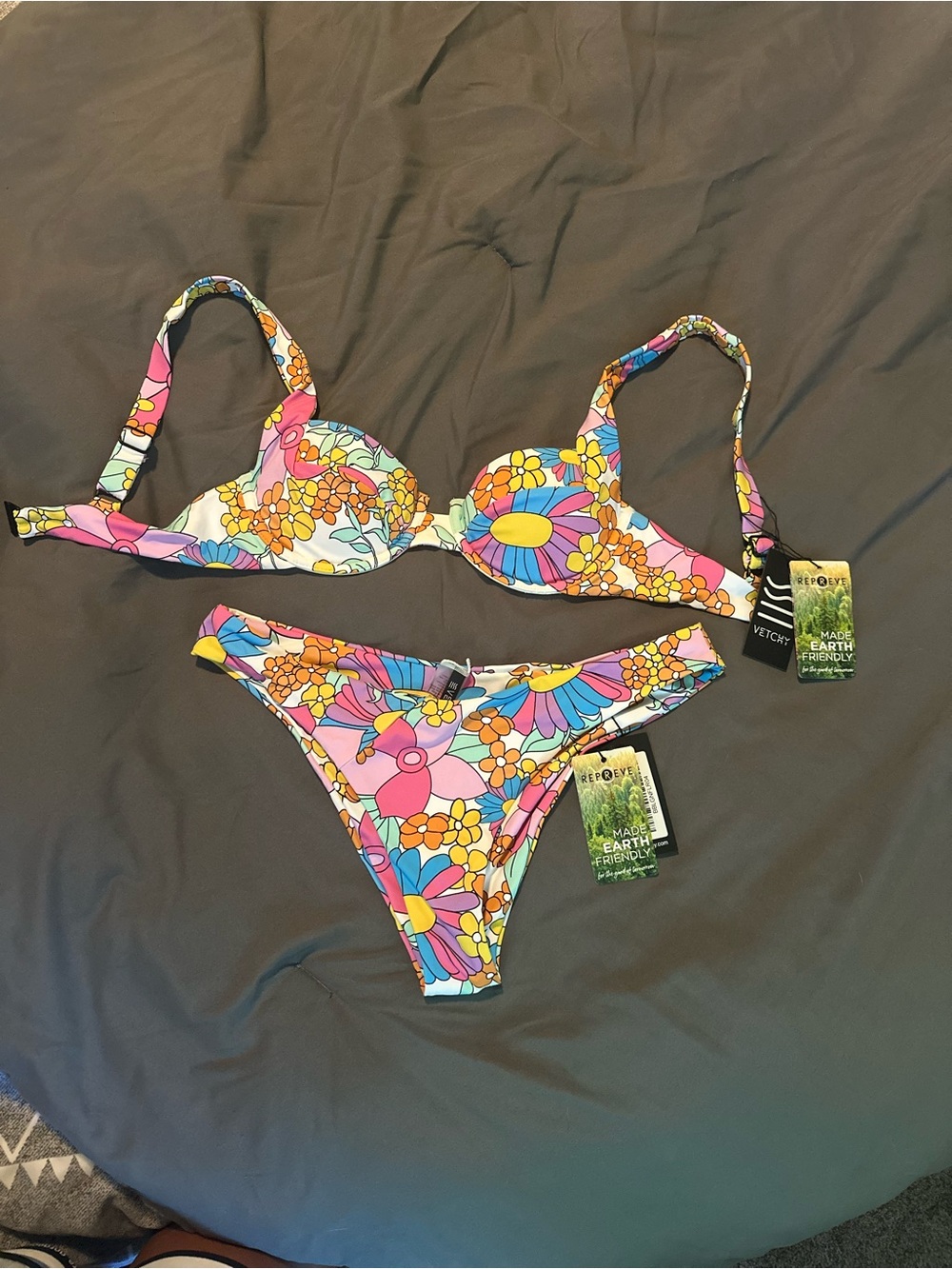 Vetchy Laguna flower power bikini SMALL TOP MEDIUM BOTTOM